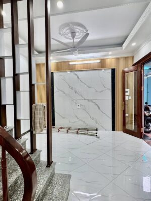 NHÀ XÂY MỚI 5 TẦNG- 2 THOÁNG PHỐ NGUYỄN KHOÁI – ĐẦU TƯ XUẤT XẮC